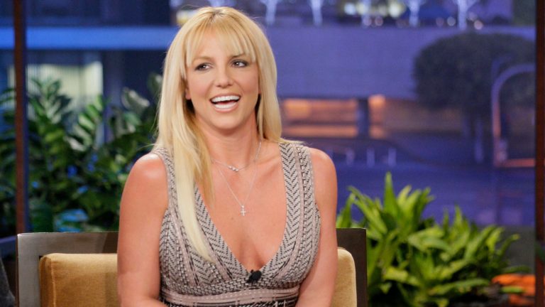 Brittany Spears signs multimillion-dollar book deal